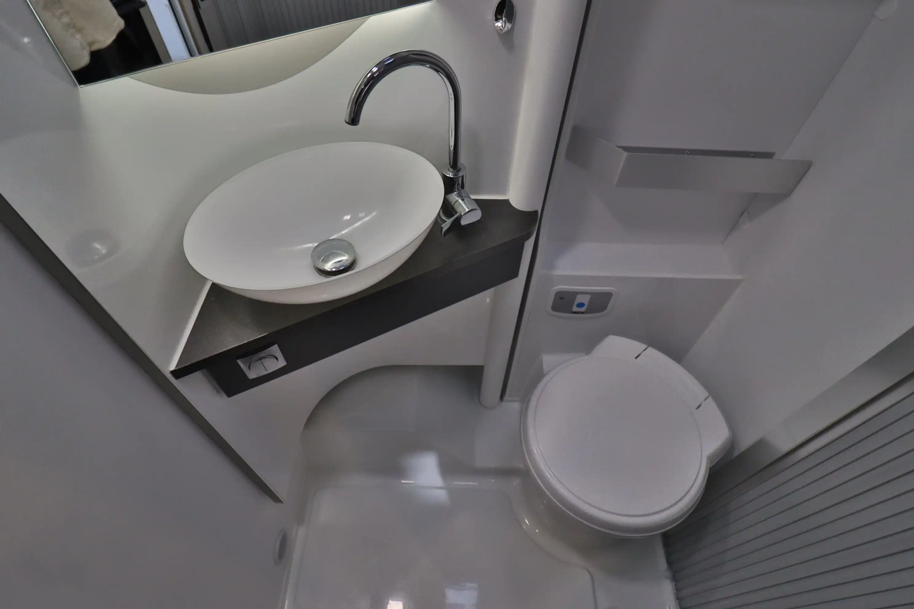 ADRIA Compact 670 SL Axess